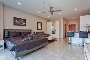 Beachfront condo Phratamnak